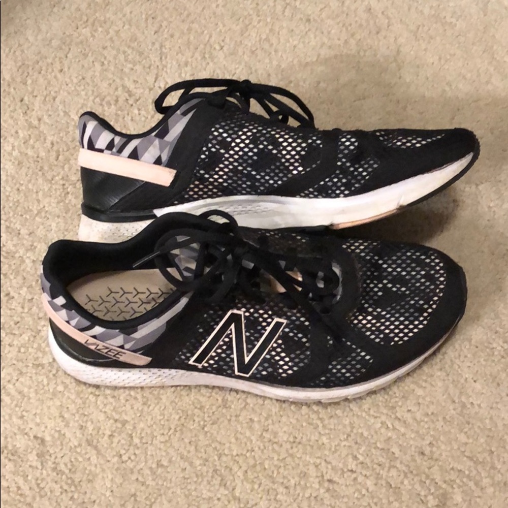 New Balance Tennis Shoes